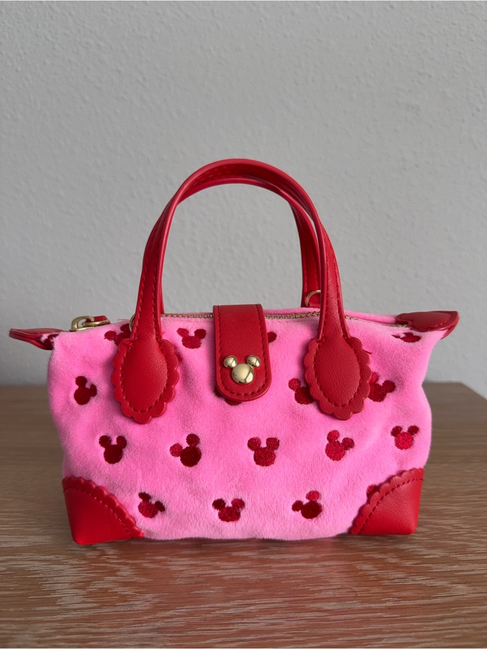 Stoney Clover Lane x Disney Pink & Red pouchette 01 crossbody